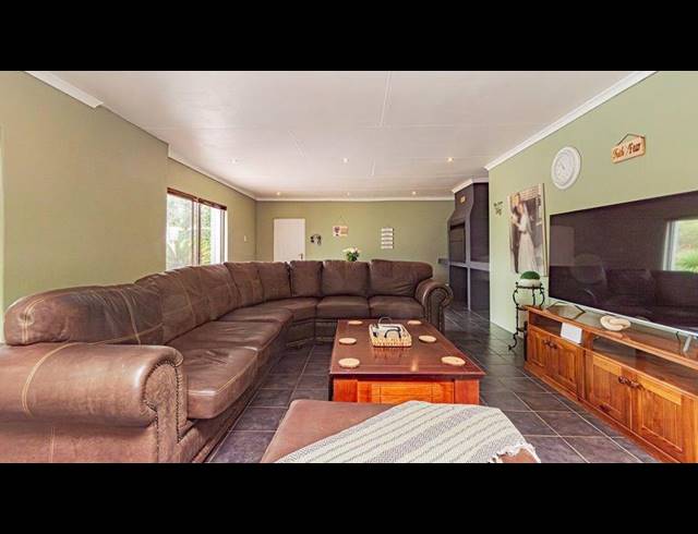 3 BEDROOM HOUSE FOR SALE IN BRACKENHURST